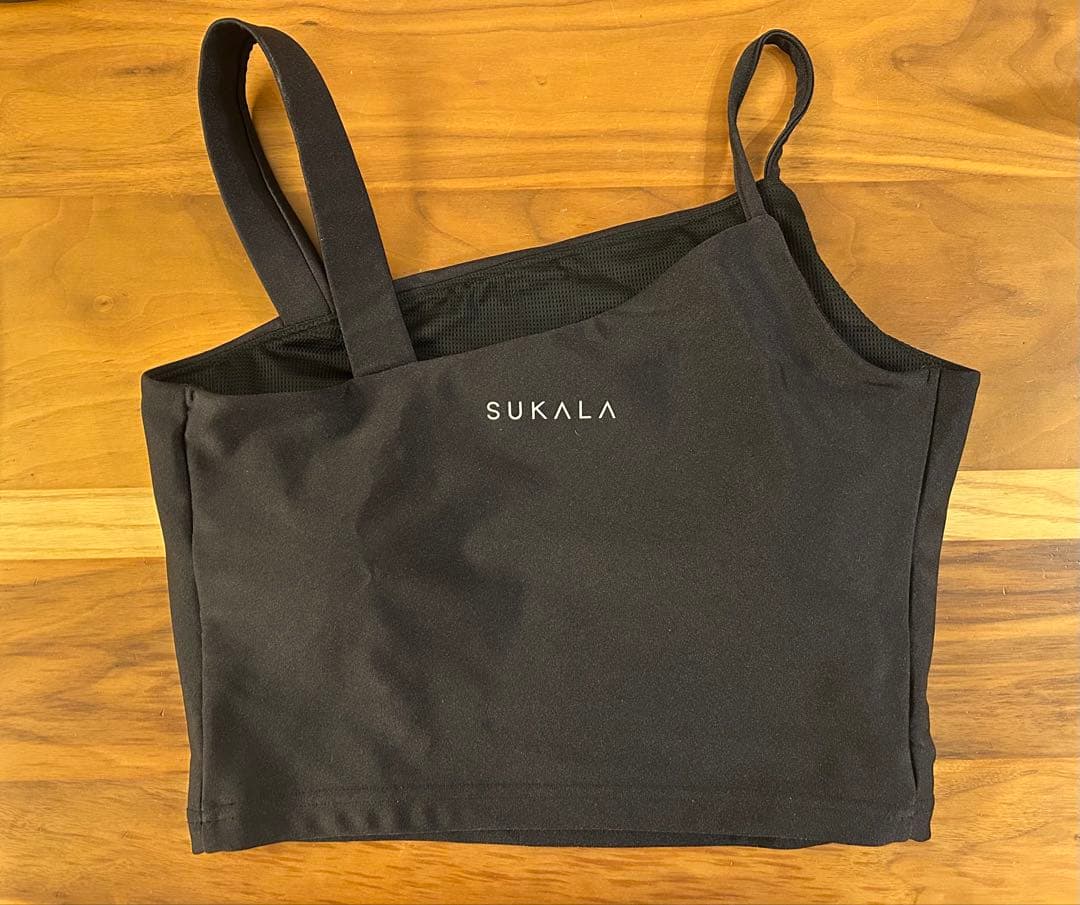 SUKALA★シャインストレッチアシンメトリーブラトップ(L/ブラック)