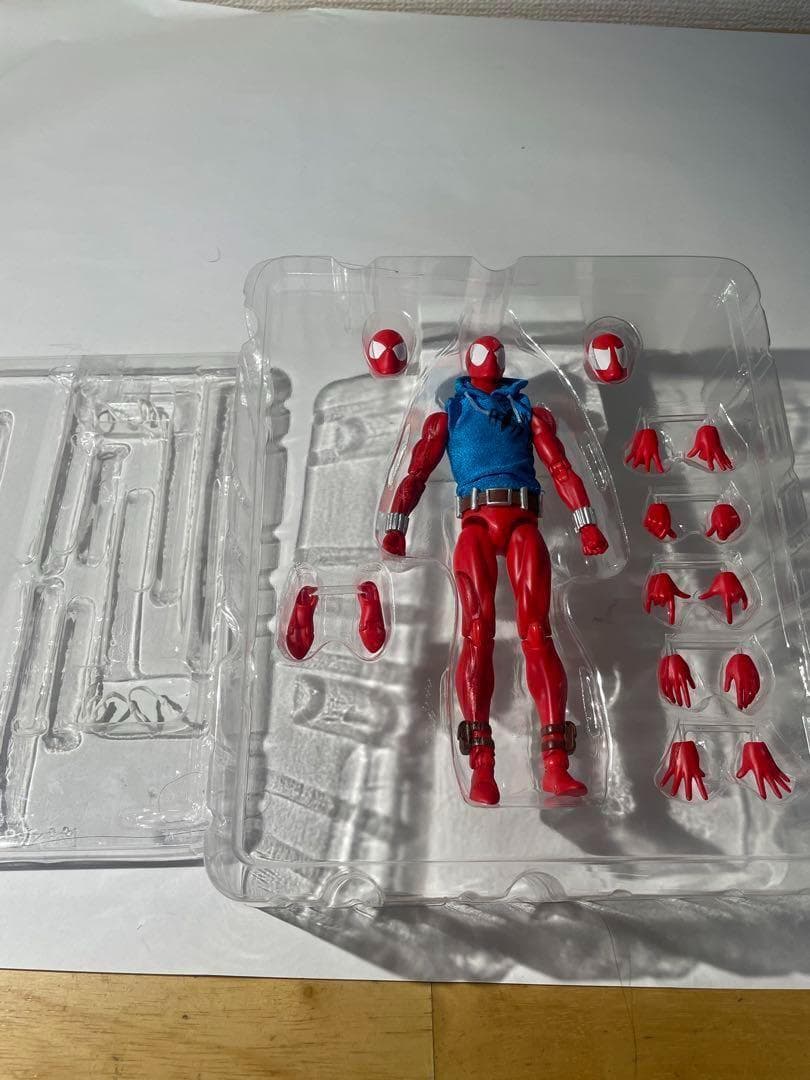 MAFEX スカーレットスパイダー フィギュア スパイダーマン