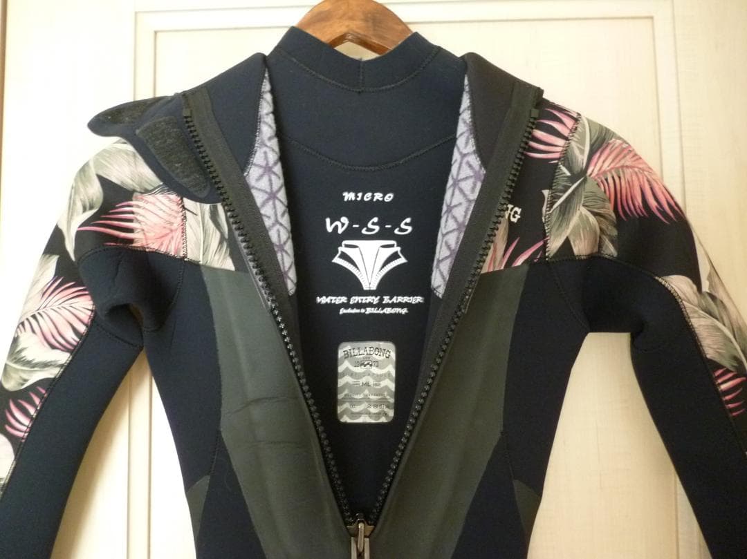 る*ぃ様 新品未使用！Billabong（ビラボン）バックジップセミドライ 全身