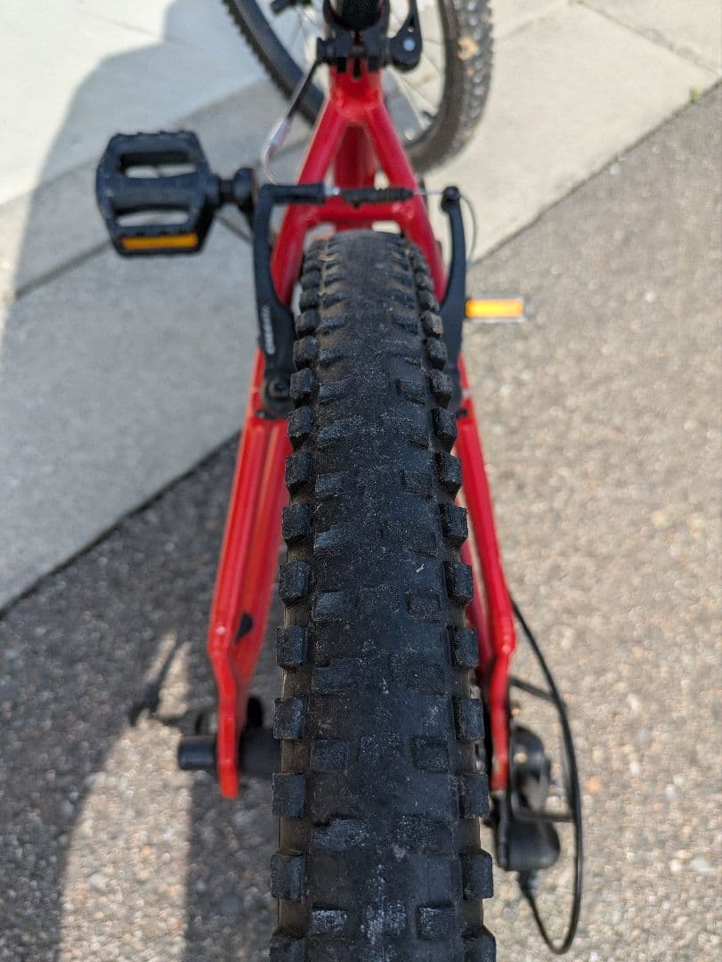 ヨッシー　　ヨツバサイクル　ジュニア用レッドマウンテンバイク
