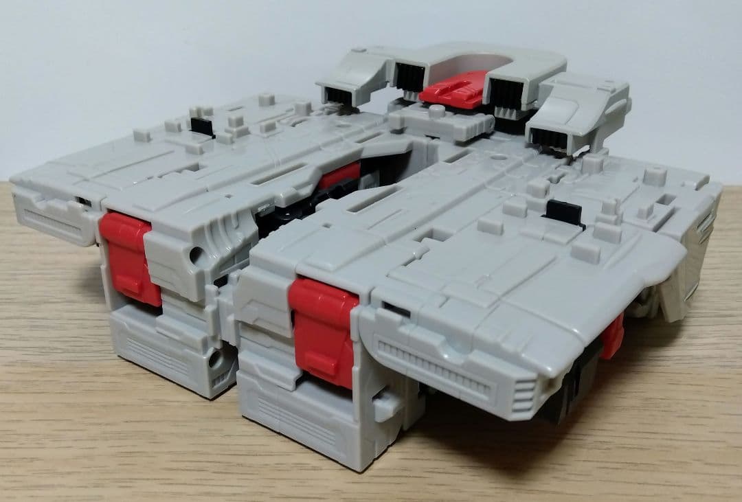 トランスフォーマー エイジ オブザ プライム AOTP-01 シルバーボルト