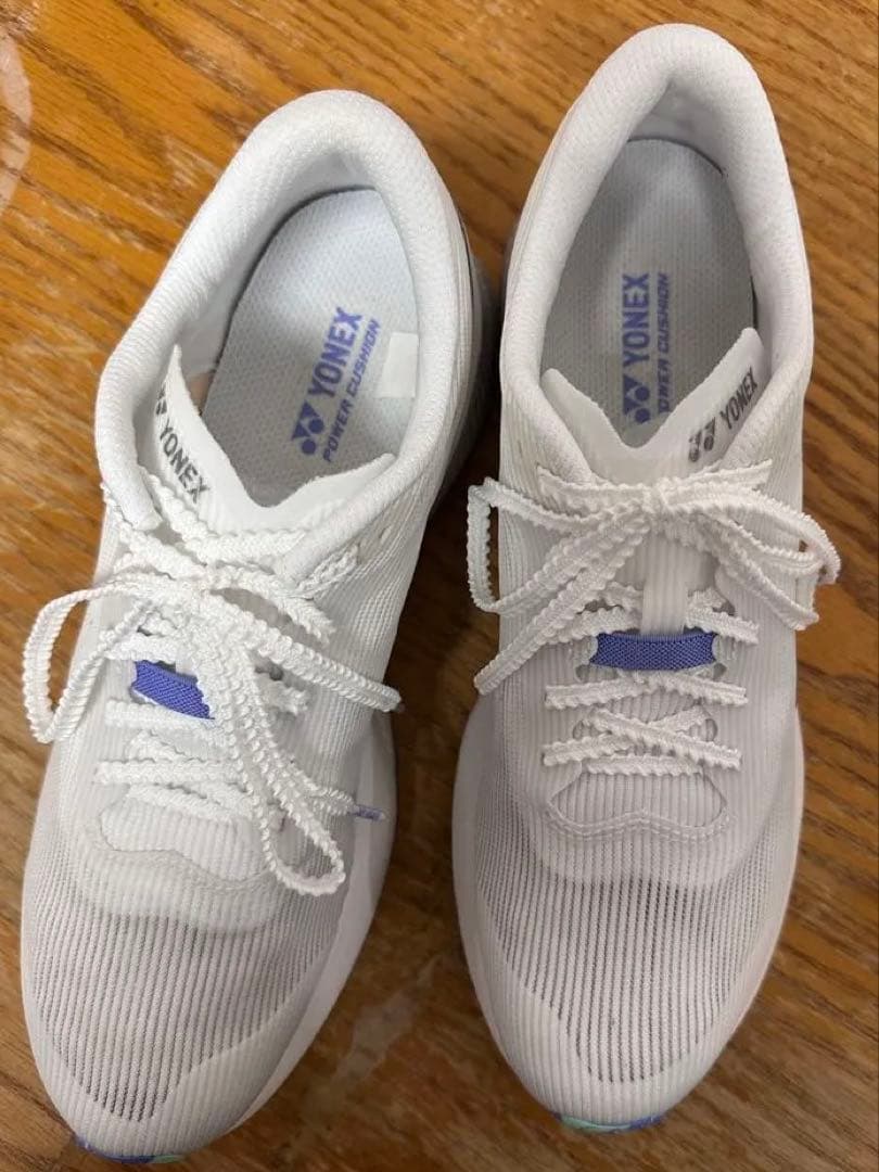 YONEX カーボンクルーズ エアラス 26cm ランニングシューズ 美品