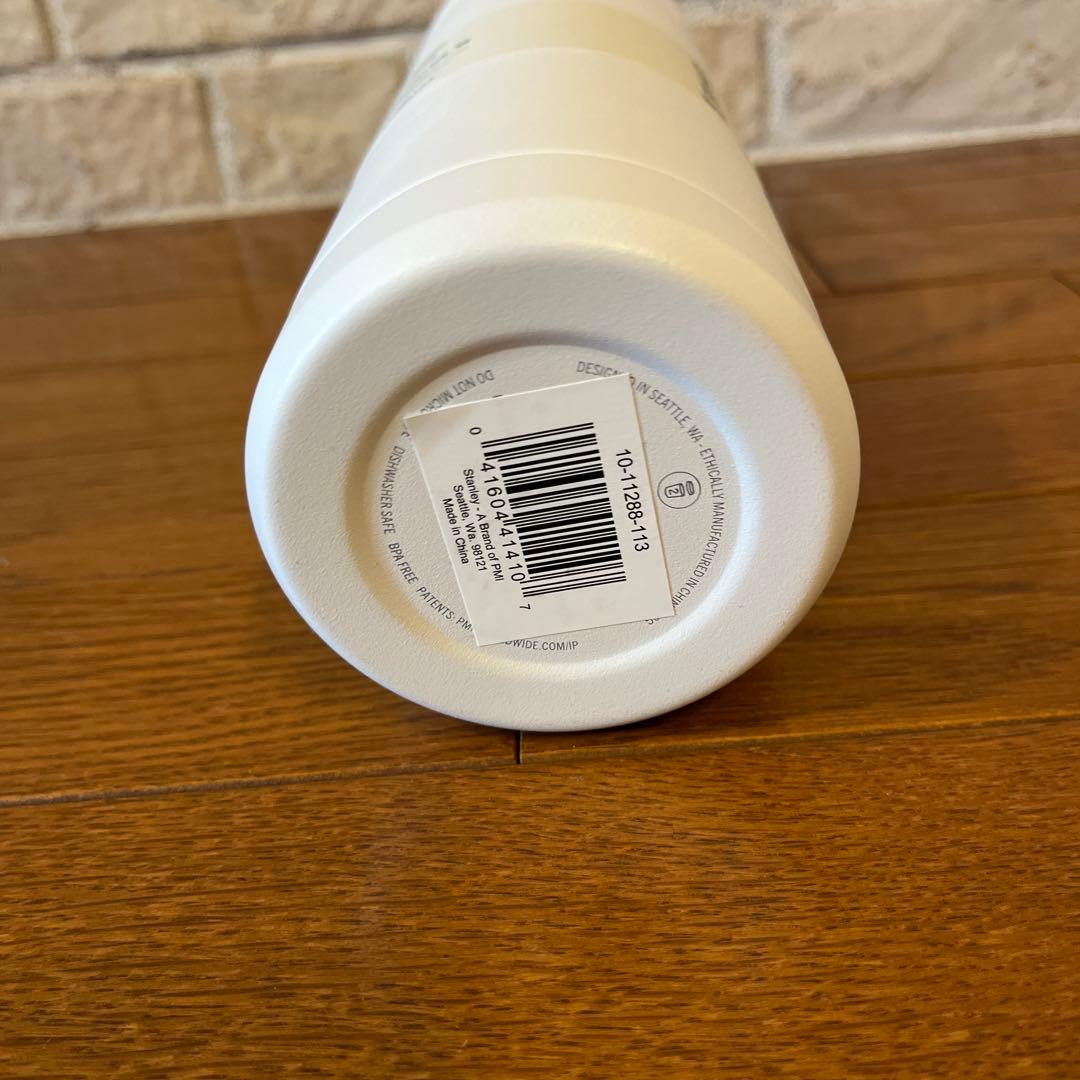 お値下げ　STANLEY ICEFLOW BOTTLE 1.1L ホワイト