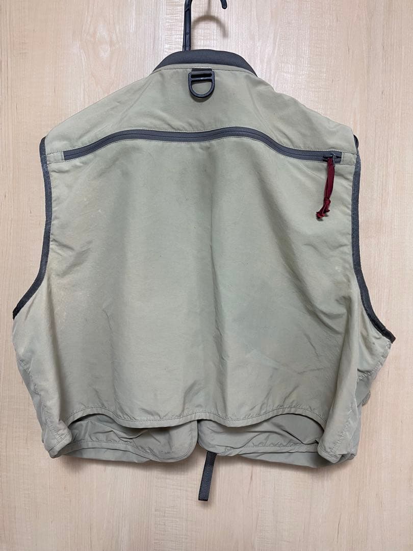 Simms フィッシングベスト メッシュ　シムス　trout トラウト　渓流