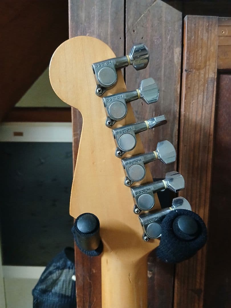 ギター Fender Japan Stratocaster black