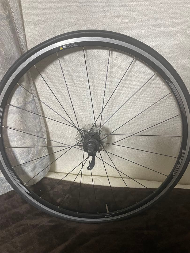 SHIMANO 700C WH-RS010ホイール 10段アルテグラ ギア付き