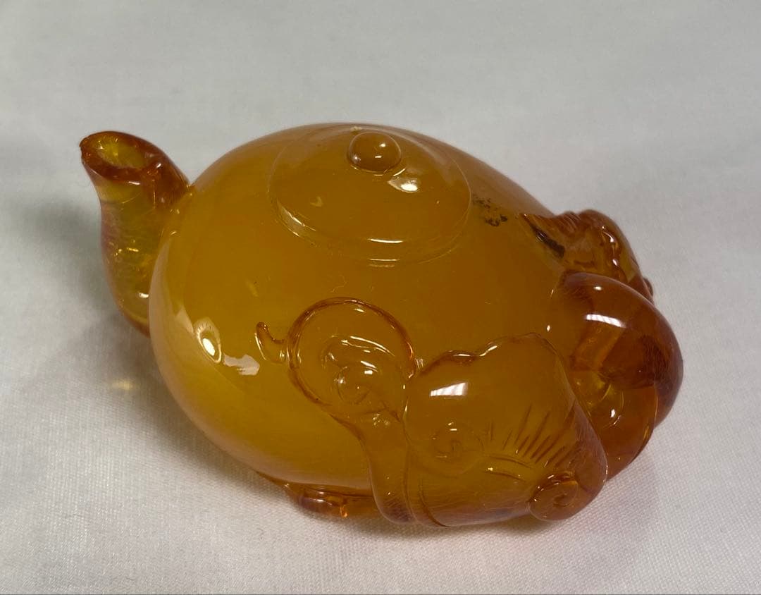 天然琥珀　茶壺 彫刻　珍しい　極上品