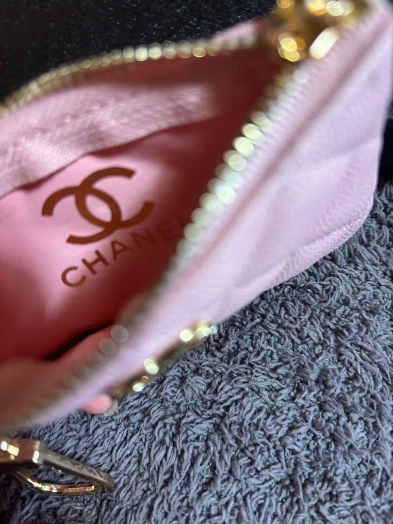 CHANEL キルティングレザー ピンク ケース