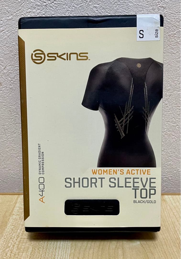 Skins A400 半袖　Sサイズ　新品　レディース