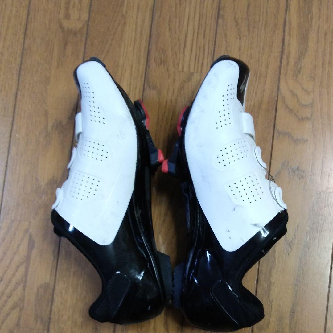 自転車用の靴　specialized
