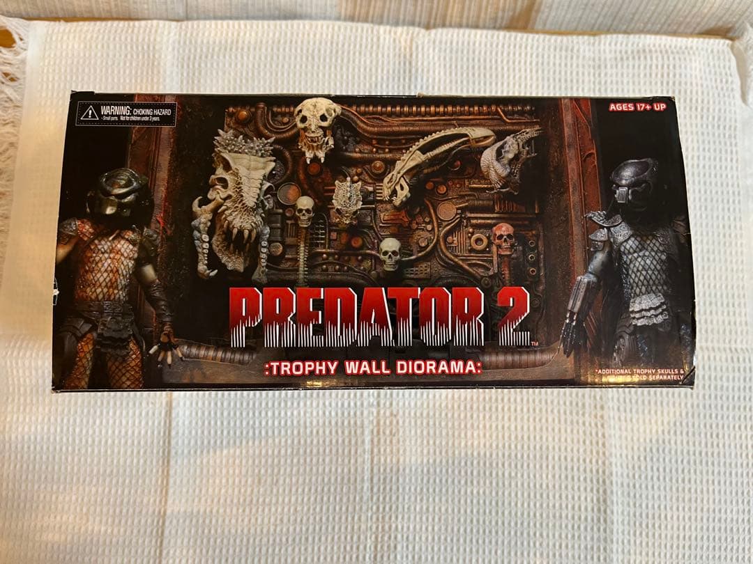 ネカ　Predator プレデター2 トロフィーウォール　ジオラマ　限定版