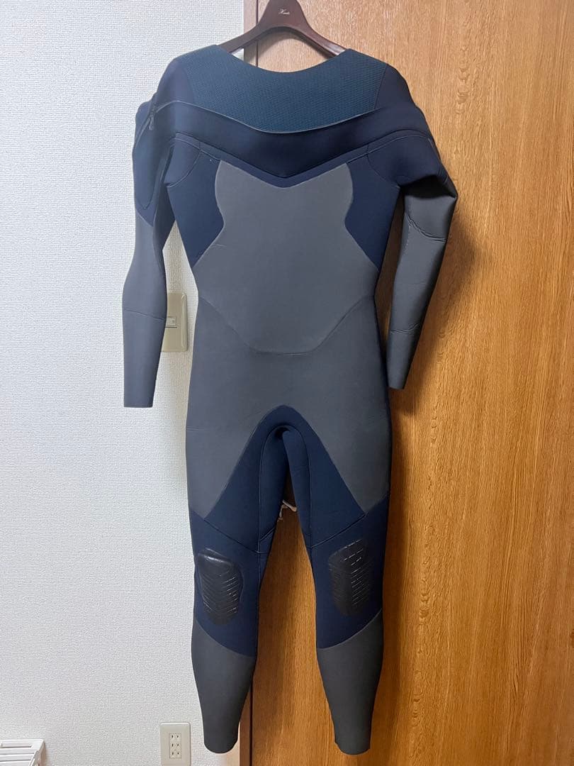 【新品未使用】BILLABONG WETスーツ L 日本製 フル　サーフィン