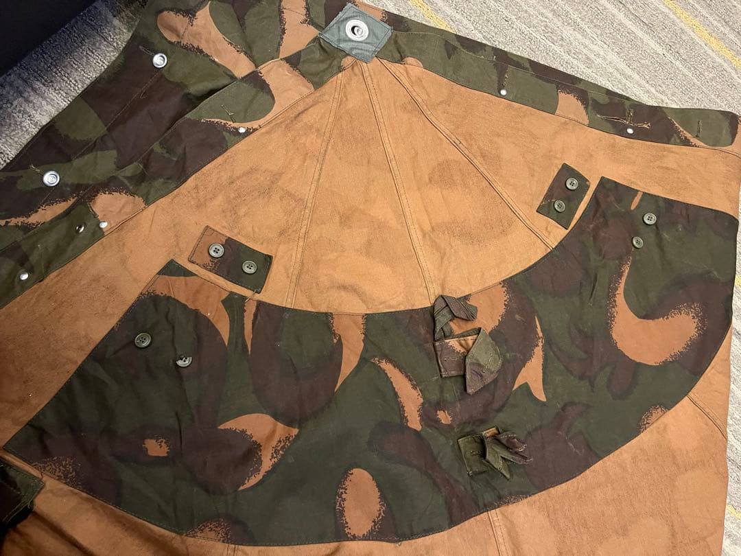 ハンガリー軍　パリパリ 軍幕　ポンチョテント　1 枚