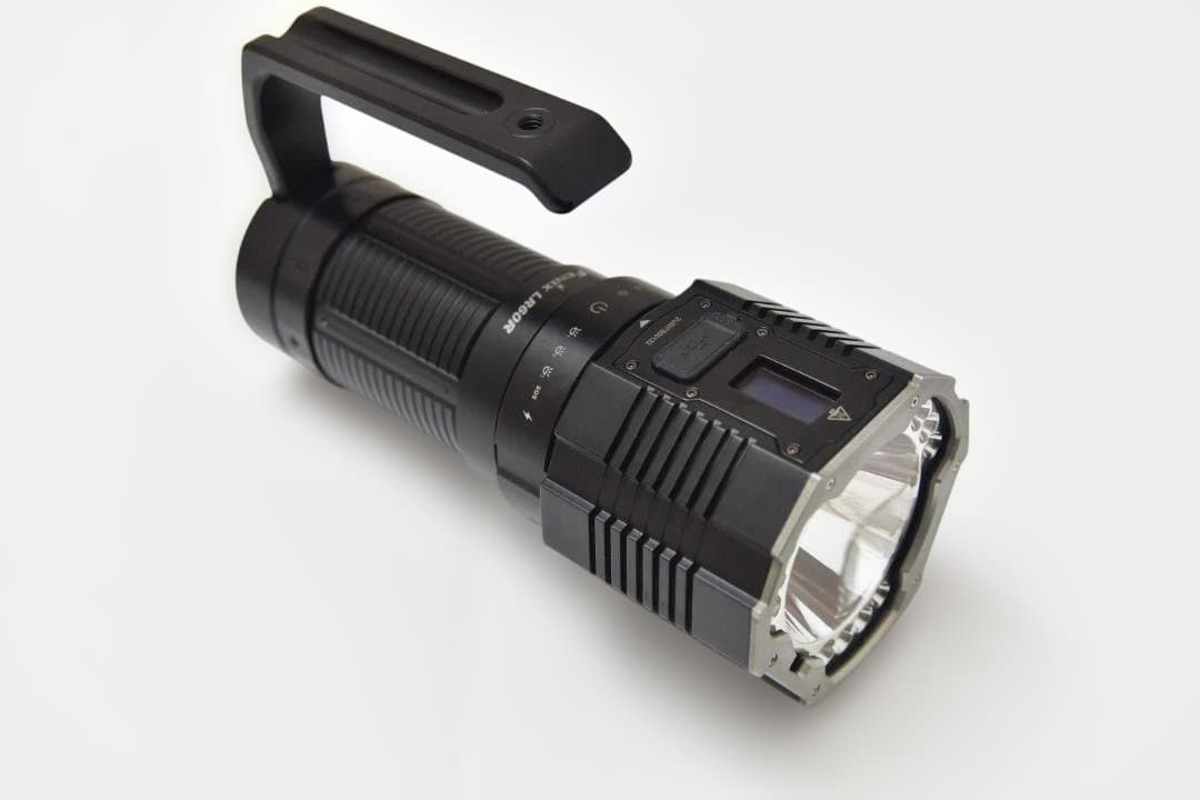 Fenix LR60R 懐中電灯 21000ルーメン