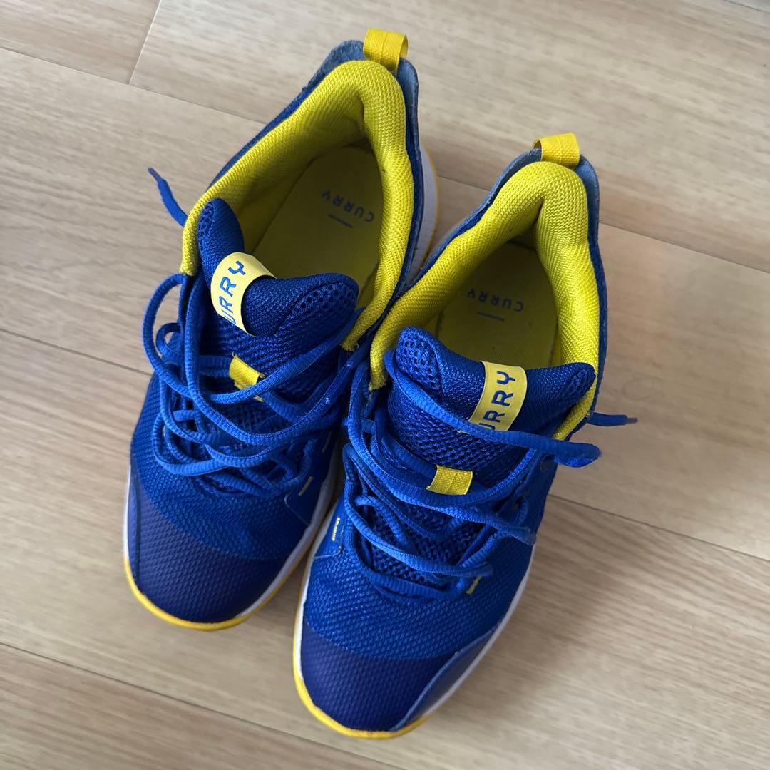アンダーアーマー CURRY バスケットボールシューズ