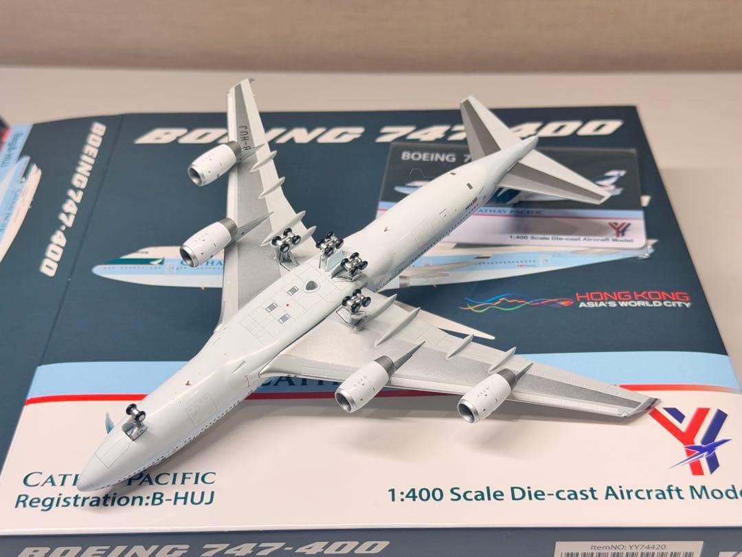 キャセイパシフィック B747-400 B-HUJ 旧塗装 1/400 HX