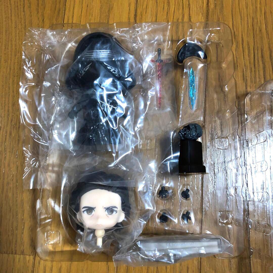 STAR WARS スターウォーズ　カイロ・レン　ねんどろいど　フィギュア