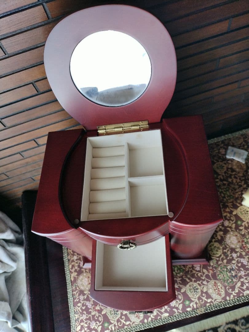木製ジュエリーボックス　鏡とオルゴール付