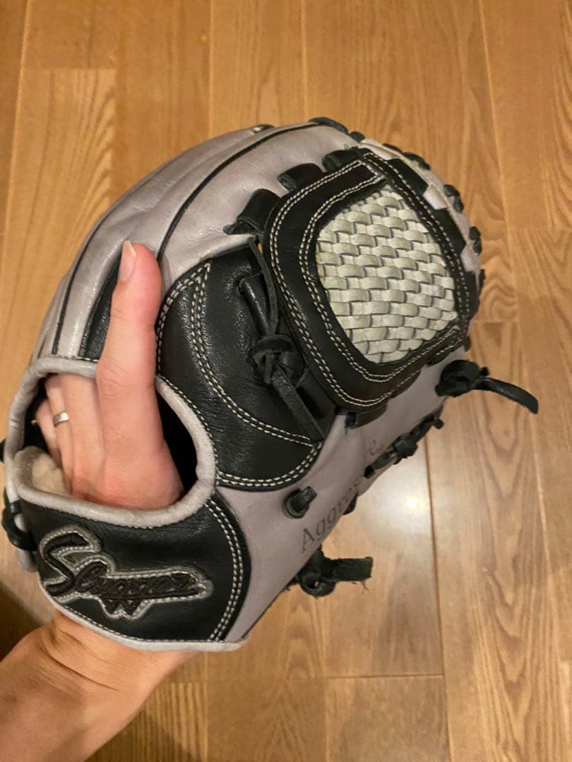 クボタ　スラッガー　 軟式用グローブ グレーと黒