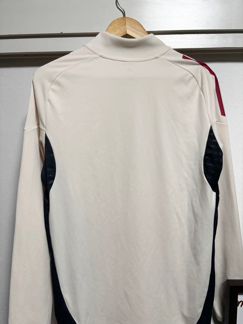 【美品】リバプール 25/26 トレーニング トップ(ホワイト)XL