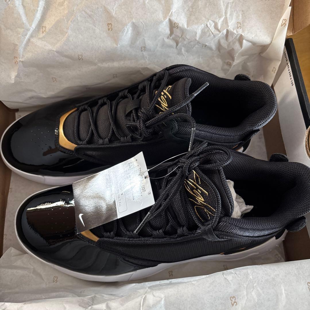 JORDAN MAX AURA 4 ブラック/ゴールド 28.5㎝