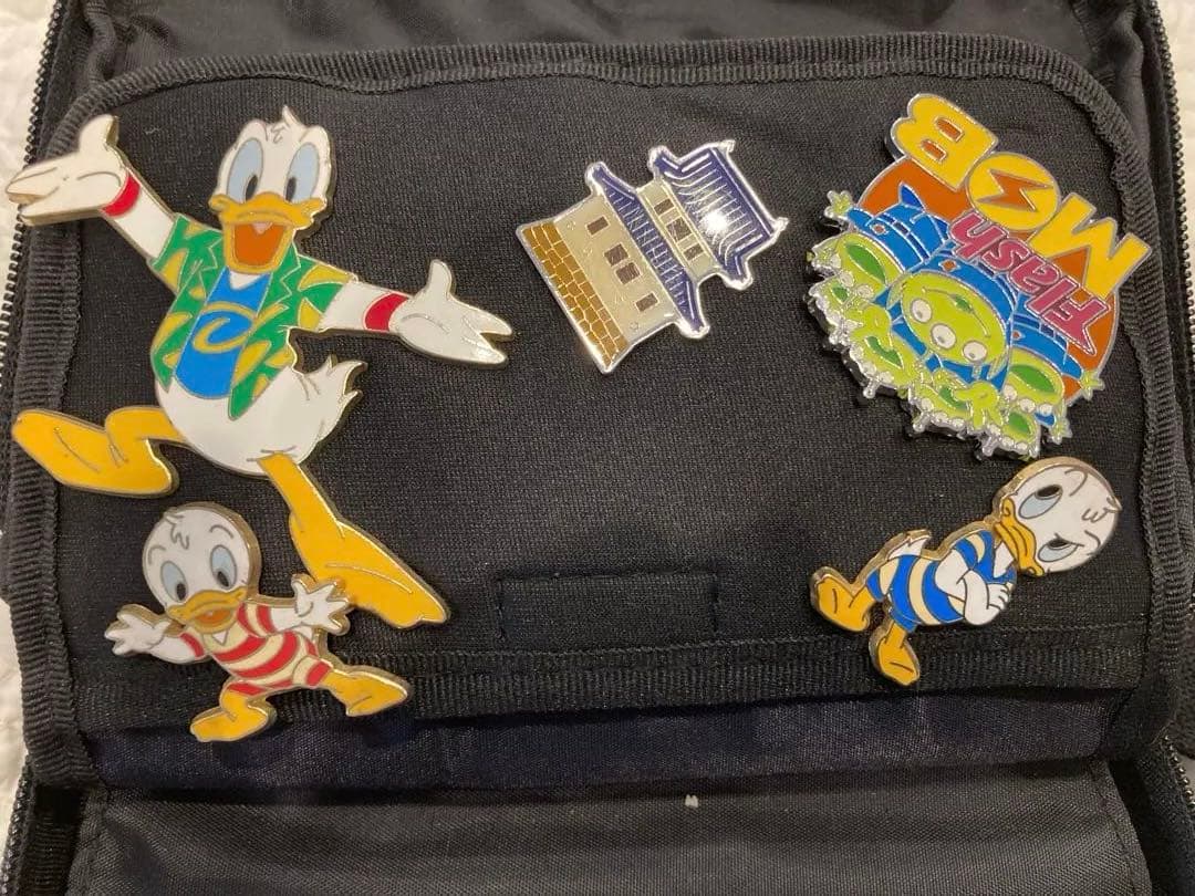 海外 ディズニーワールド ピンバッジ