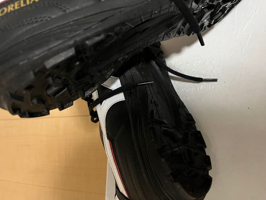 ぽ*ー様 【値下げ可】モレリア TF フットサルシューズ　ミズノ　28.5