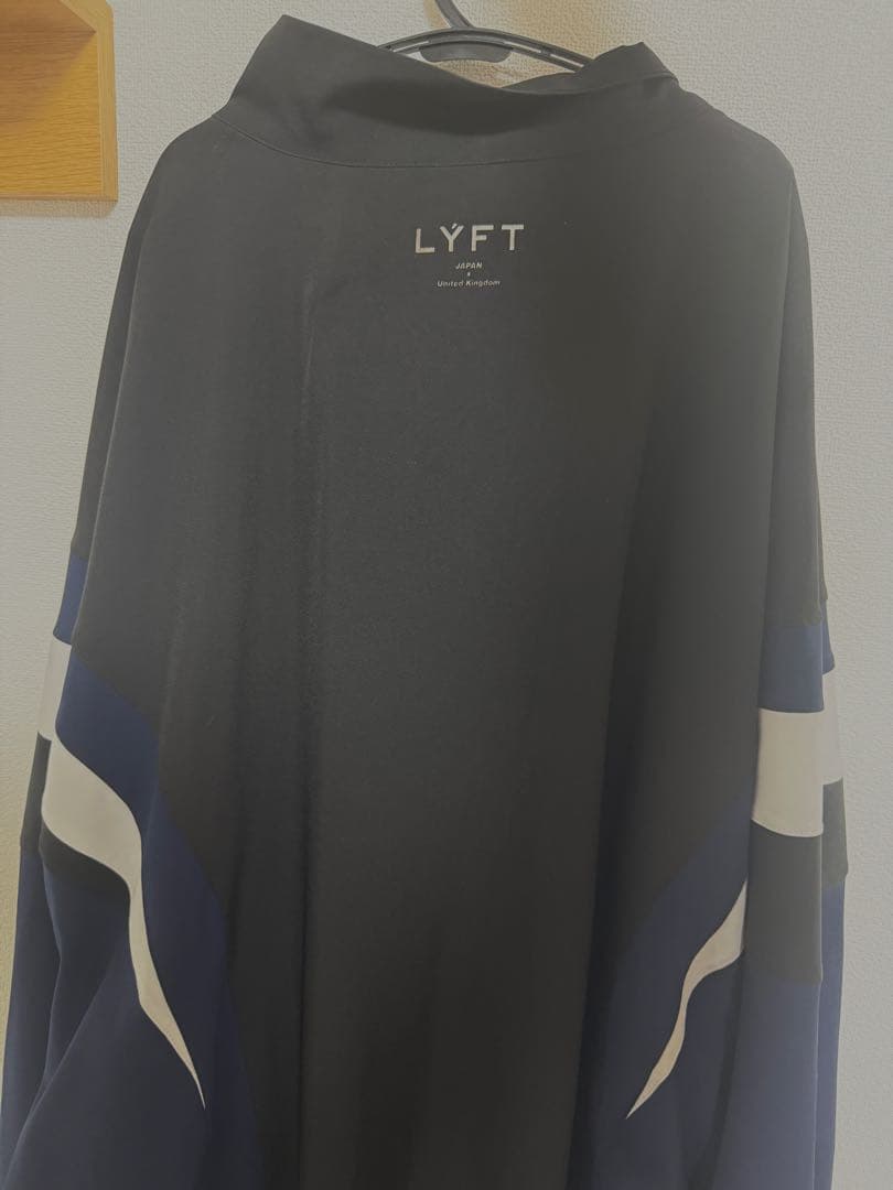 ウエイトトレーニング LYFT 2LINE OVERSIZE TRACK JACKET V.2