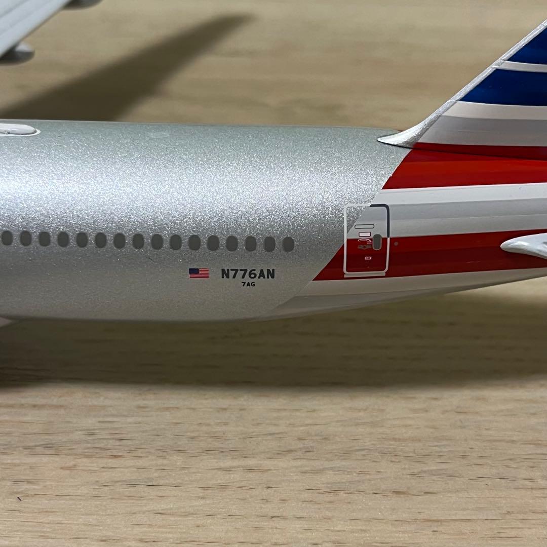 ホーガン アメリカン航空 ボーイング777 1/200