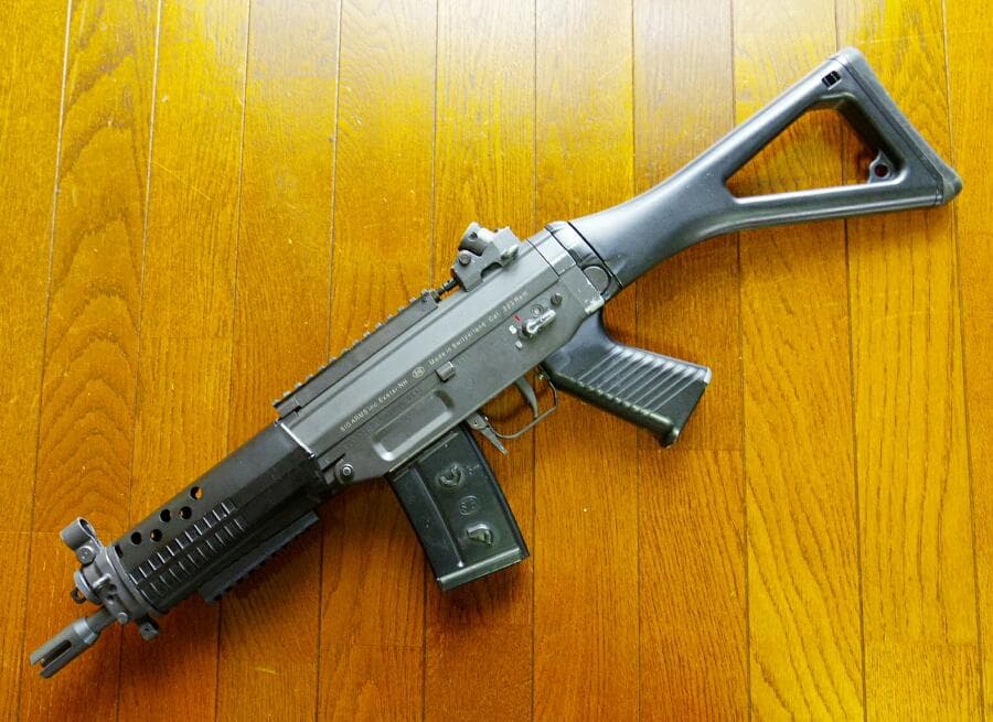 東京マルイ SIG552 シールズ 220連射マガジン、ローマウントベース付き