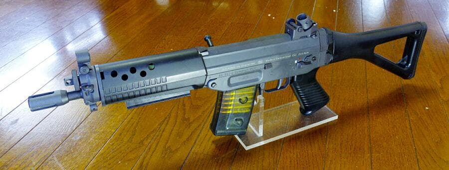 東京マルイ SIG552 シールズ 220連射マガジン、ローマウントベース付き