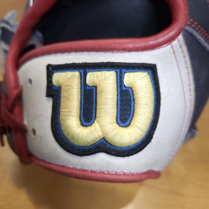 ウイルソン ベクサム 限定カラー 人気モデル Wilson 内野用 軟式グローブ