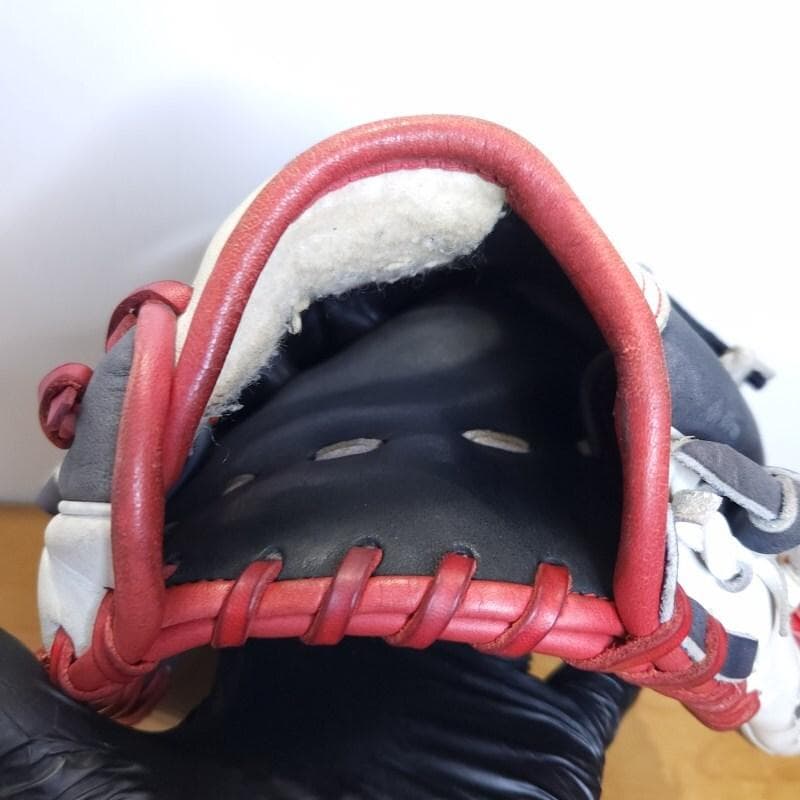 ウイルソン ベクサム 限定カラー 人気モデル Wilson 内野用 軟式グローブ
