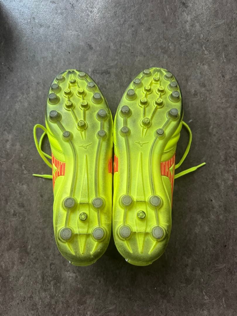 mizuno サッカーシューズ モレリアネオ4ag用 ネオンイエロー