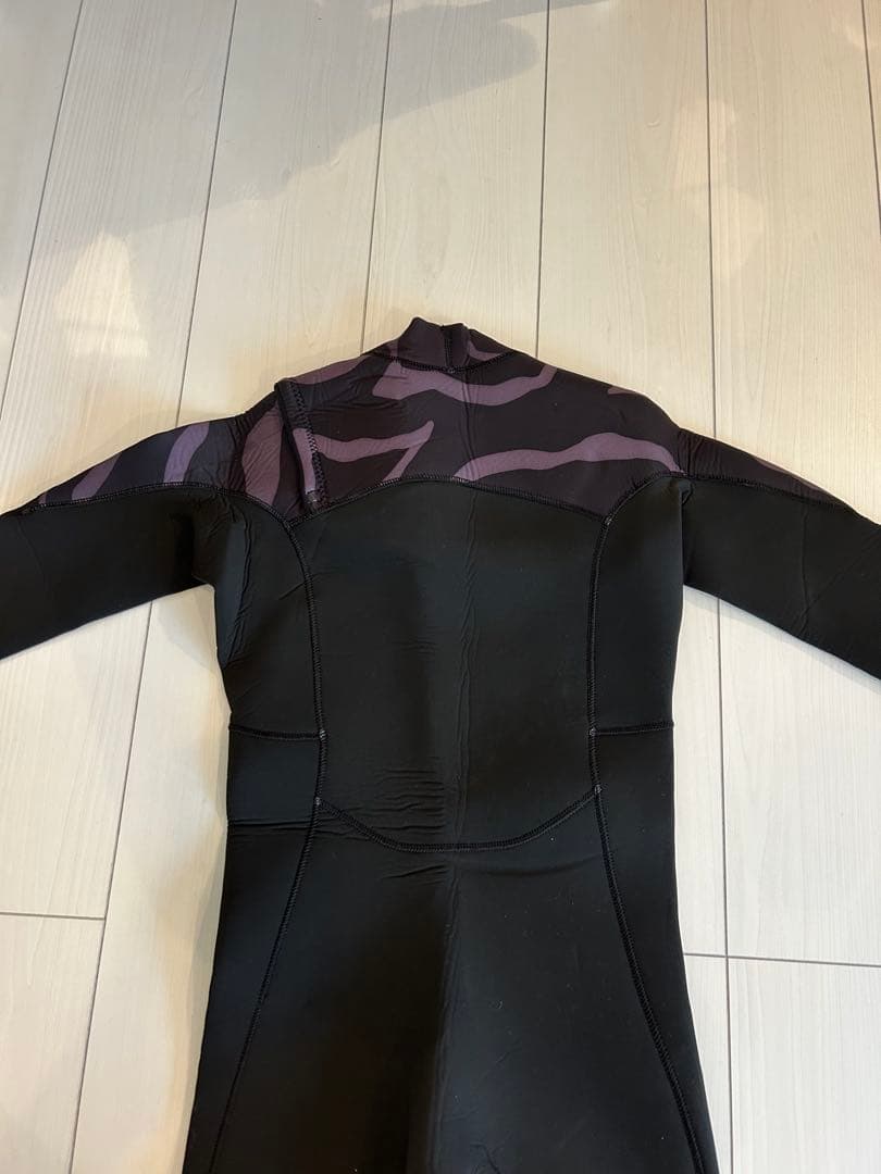 キッズpatagonia フルスーツ サイズ14