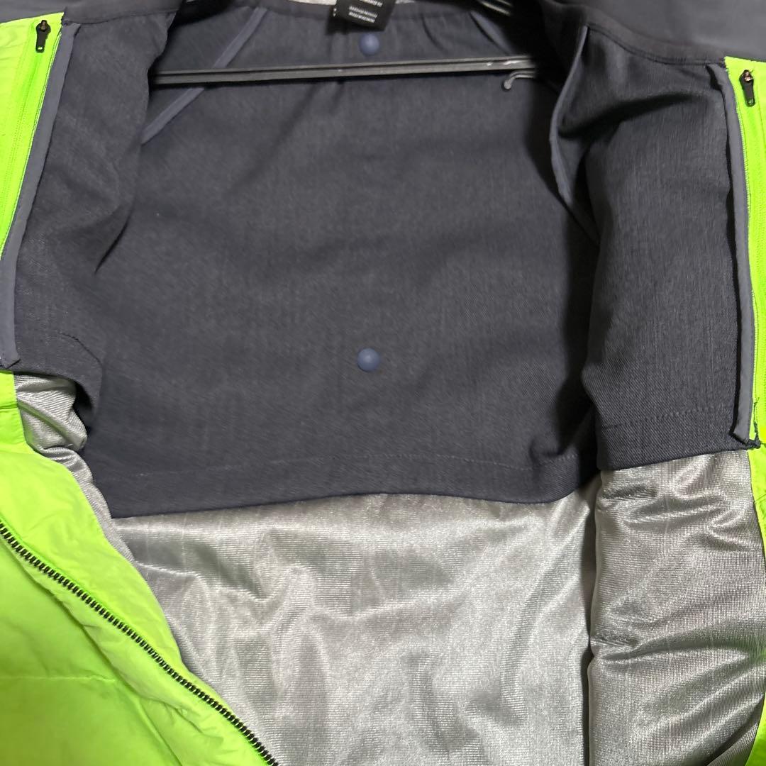 Oakley ライムグリーン ベスト