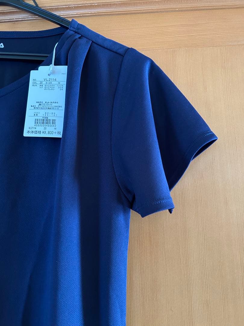 フィラ　テニスウェア　紺色トップス　Mサイズ　新品