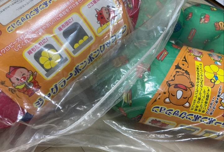 ジャグラー クッション ボンボン