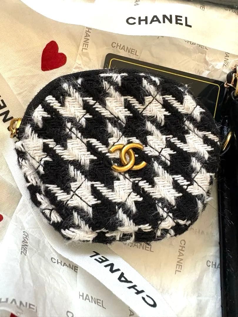 CHANELスマホショルダー+ケース