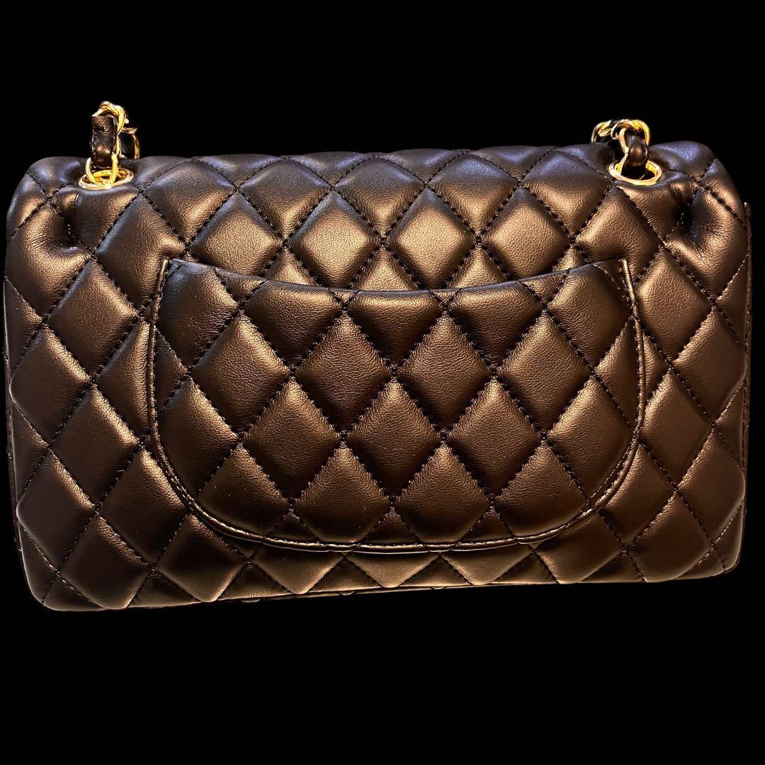 CHANEL ブラックレザー ショルダーバッグ　ゴールド