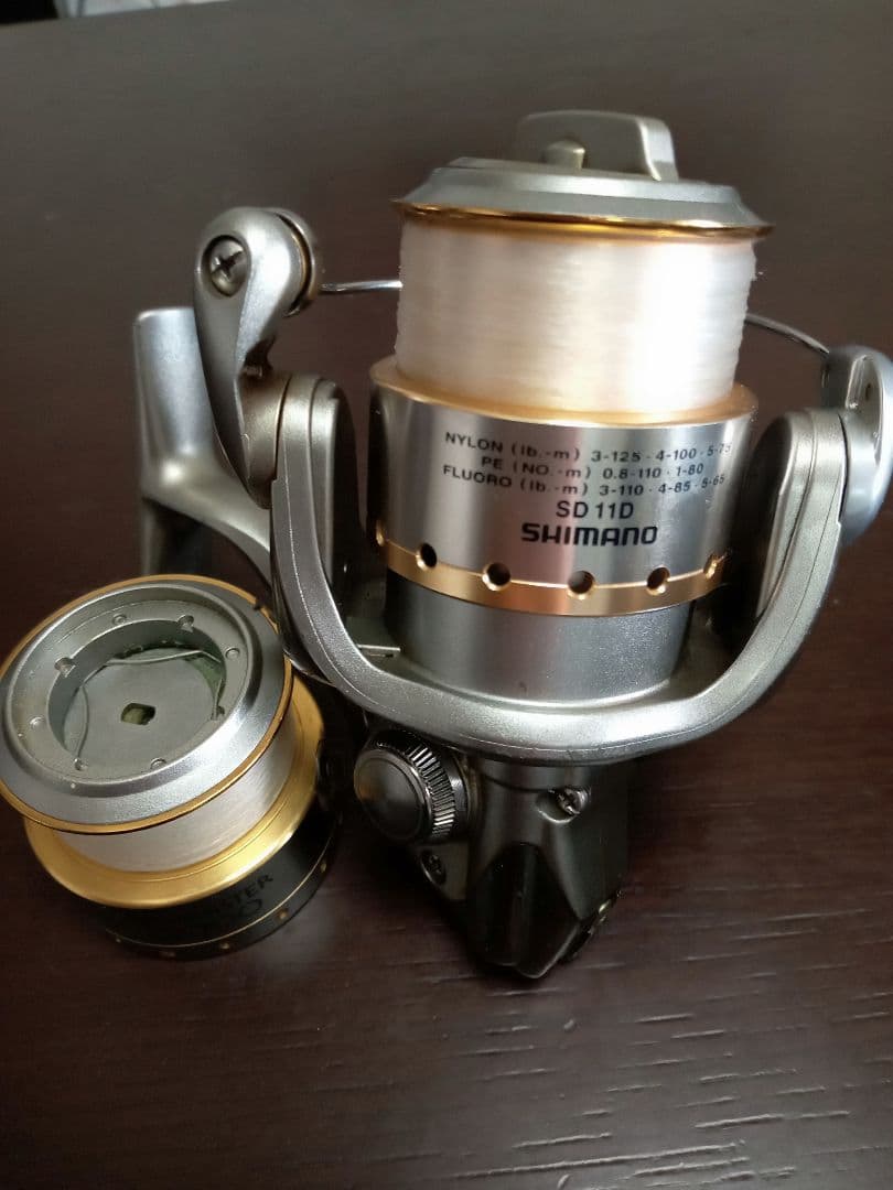 SHIMANO BIOMASTER 2000S スピニングリール(左ハンドル）