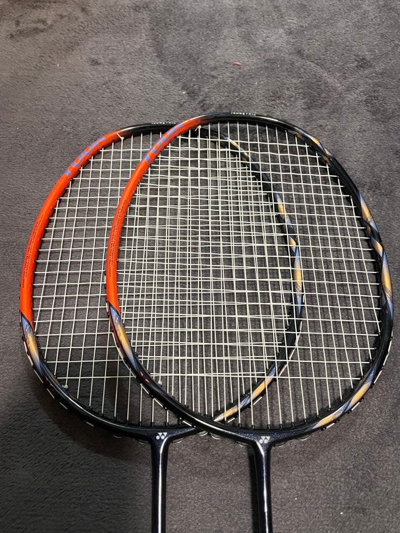 YONEX ASTROX 77 ツアーバドミントンラケット 2本セット
