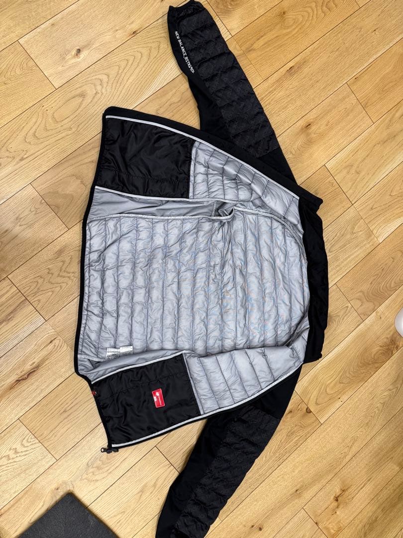 new balance 黒キルティングジャケット