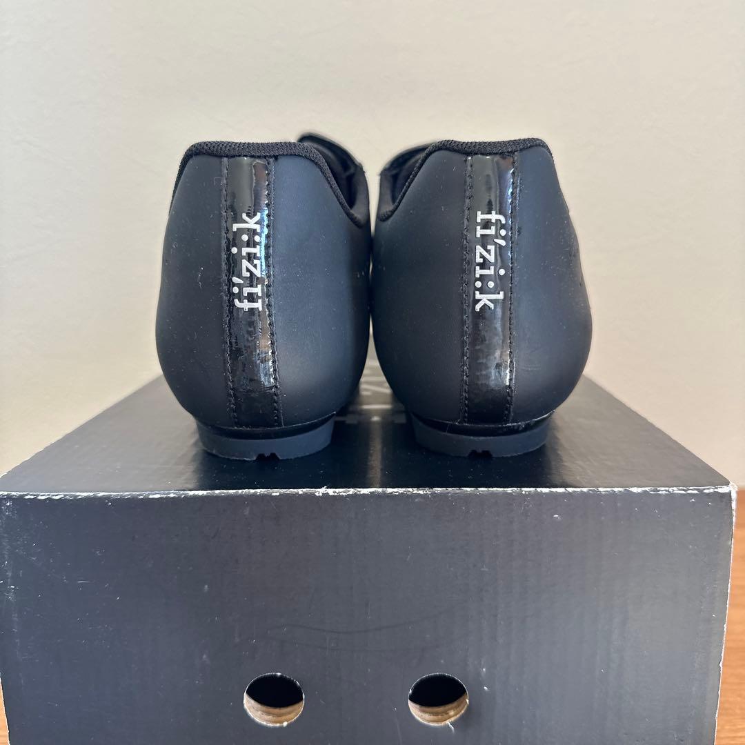 【美品】fizik TEMPO ブラック シューズ