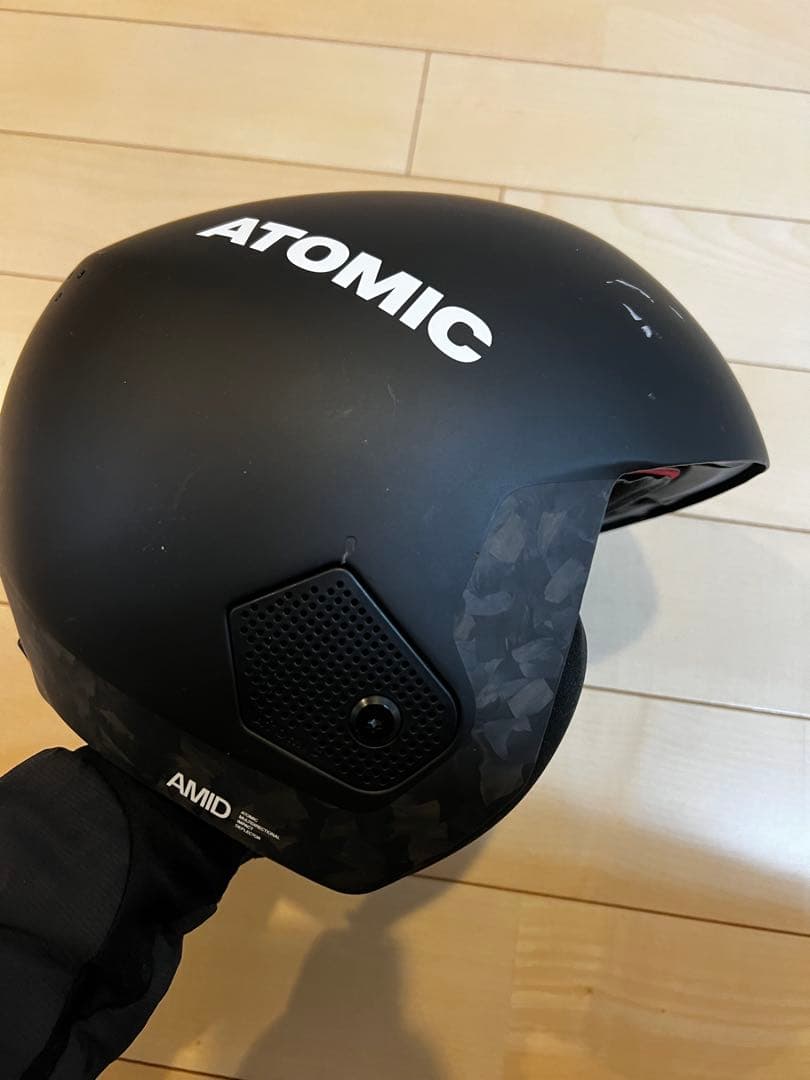 ATOMIC 2025-2026モデル　カーボンヘルメット