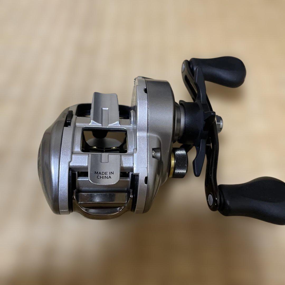 Daiwa BASS X100HL 左ハンドル
