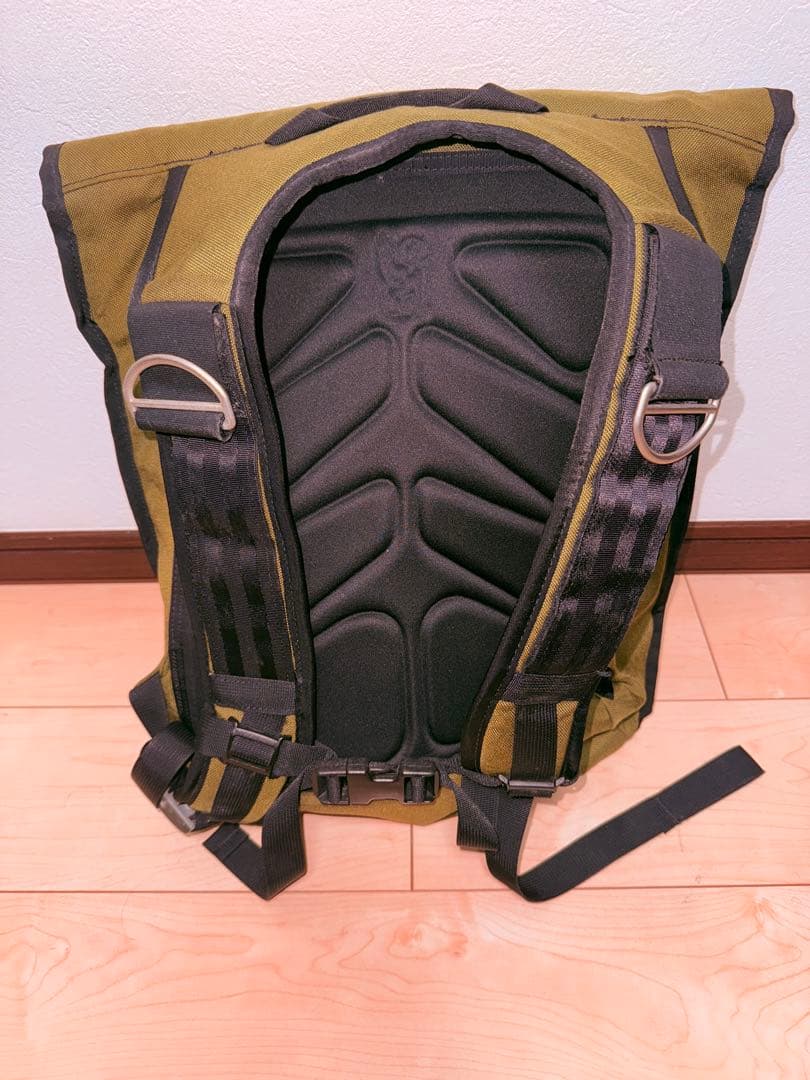 【美品！】Chrome クローム メッセンジャーバッグ オリーブグリーン