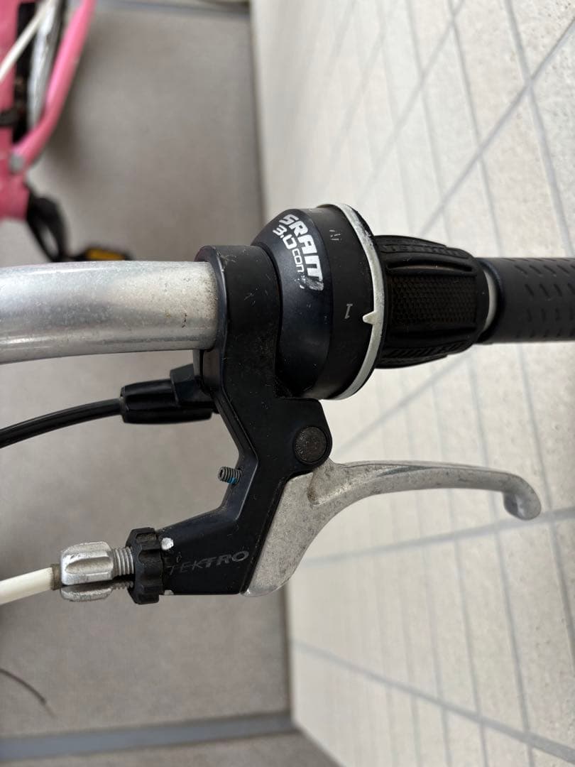 TREK mt220 マウンテンバイク ピンク　荒川区引き取り