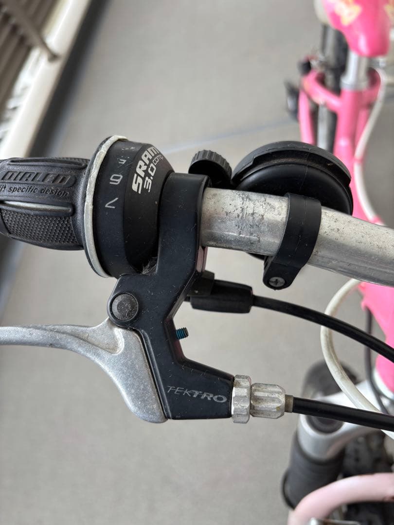 TREK mt220 マウンテンバイク ピンク　荒川区引き取り
