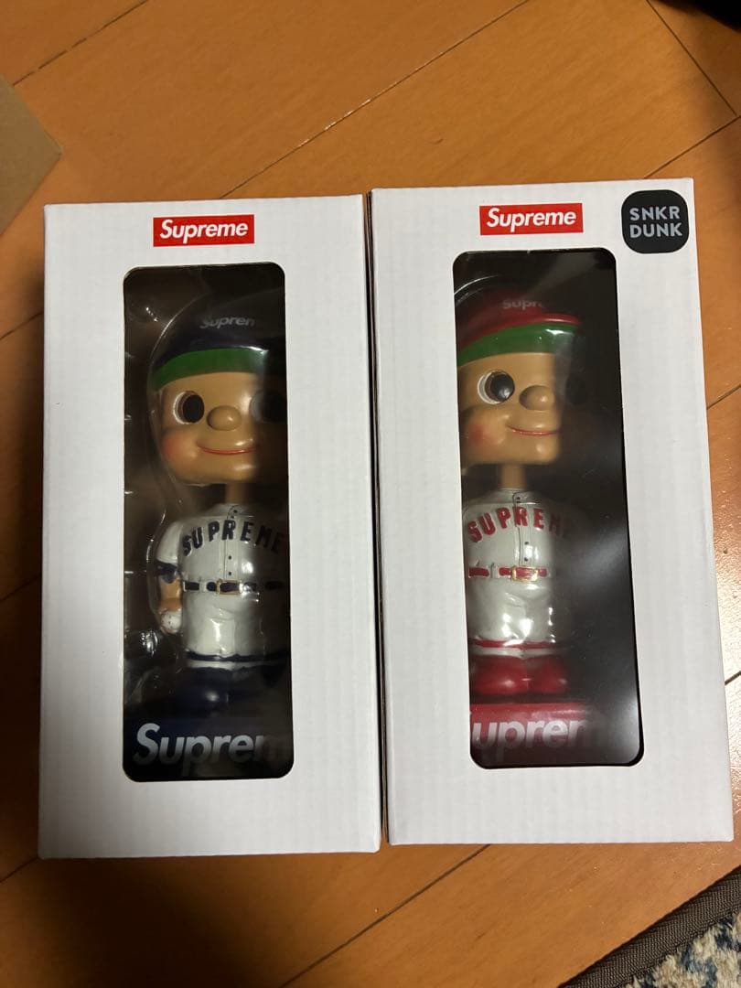 Supreme Bobblehead 赤青2個セットボブルヘッド